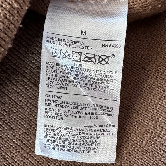 Old Navy Quarter Zip Pullover - Picture 5 of 5